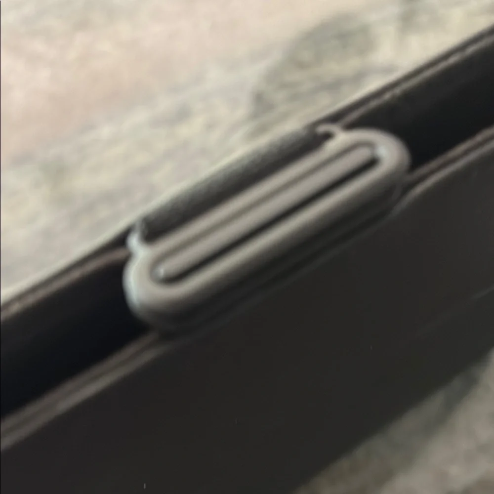Speck Black Tablet Cover Sleek and Protective